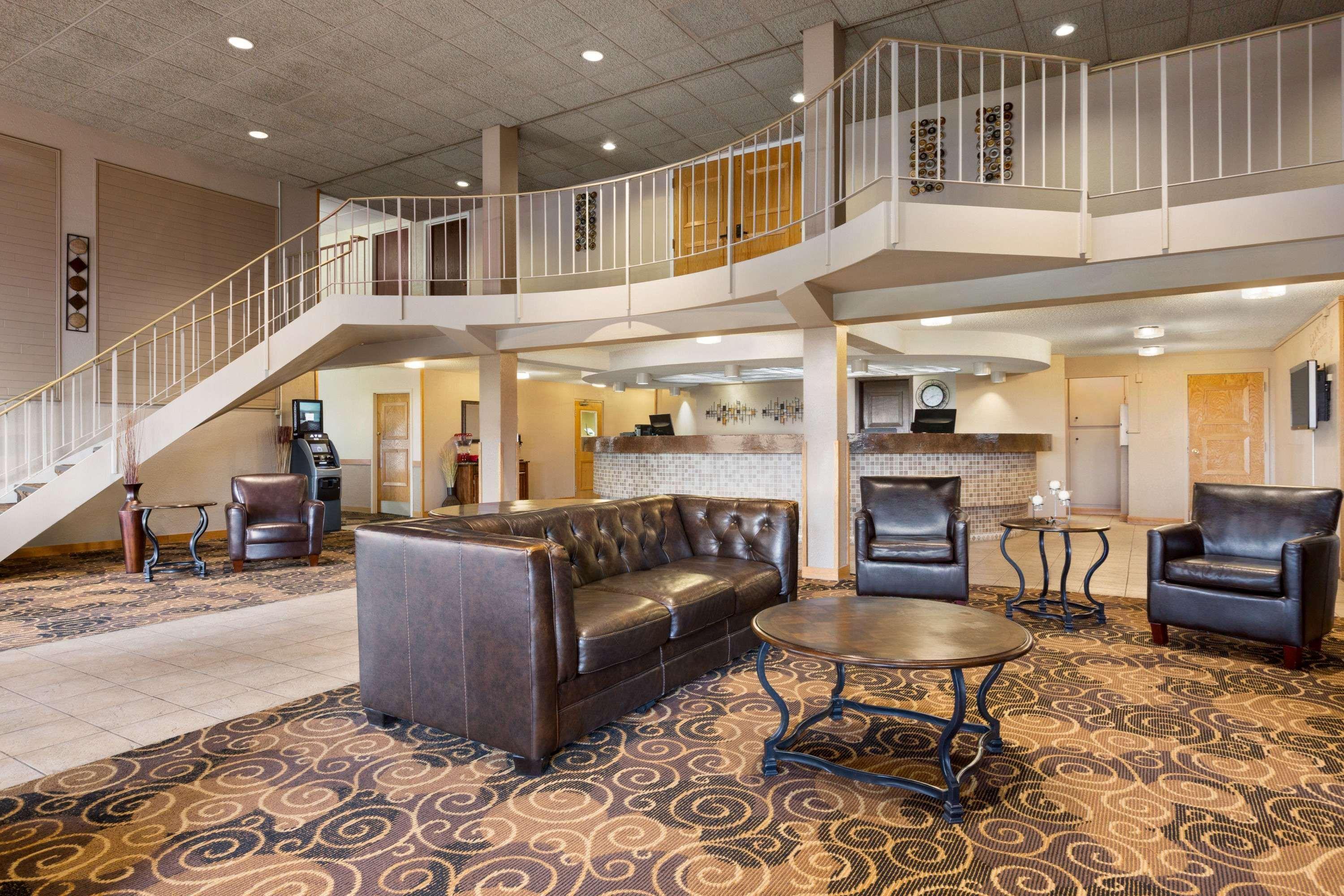 Ramada By Wyndham Bismarck Otel Dış mekan fotoğraf