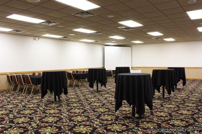Ramada By Wyndham Bismarck Otel Konforlar fotoğraf