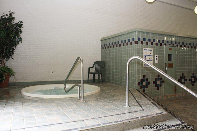 Ramada By Wyndham Bismarck Otel Konforlar fotoğraf