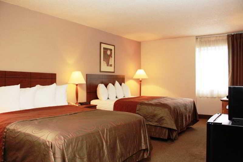 Ramada By Wyndham Bismarck Otel Oda fotoğraf
