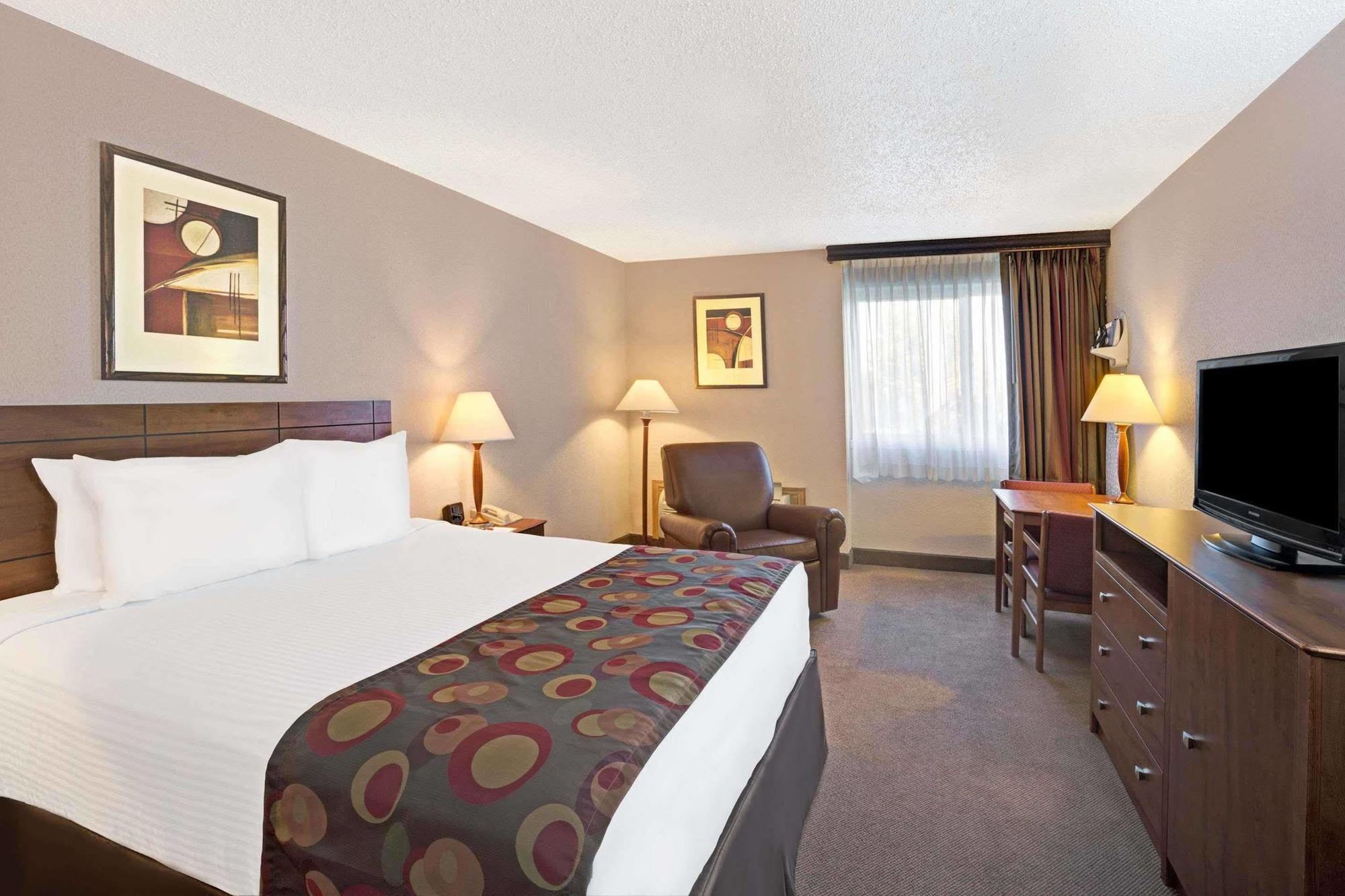 Ramada By Wyndham Bismarck Otel Dış mekan fotoğraf